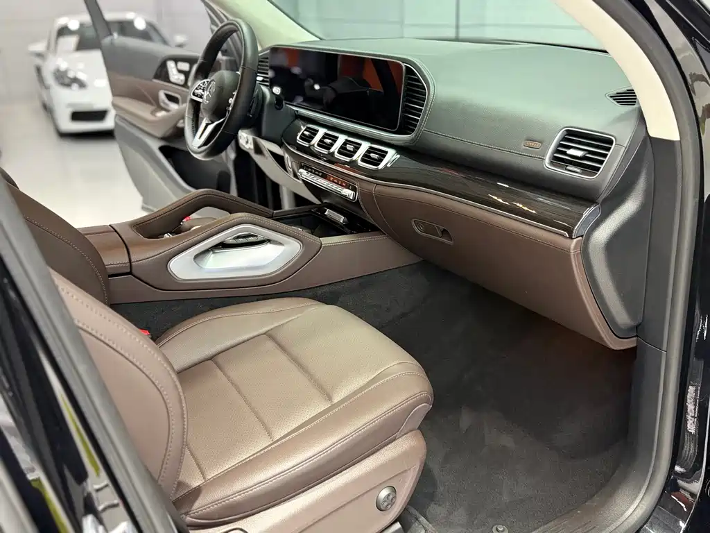 Mercedes-Benz GLS 2023 — фото 17