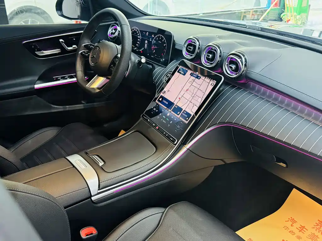 Mercedes-Benz C-Class 2025 — фото 12