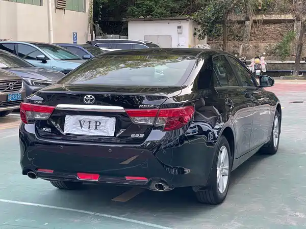 Toyota Reiz 2014