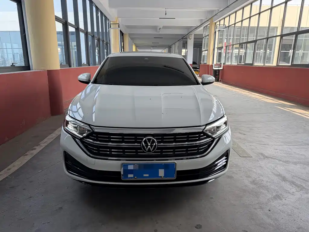 Volkswagen Sagitar 2022
