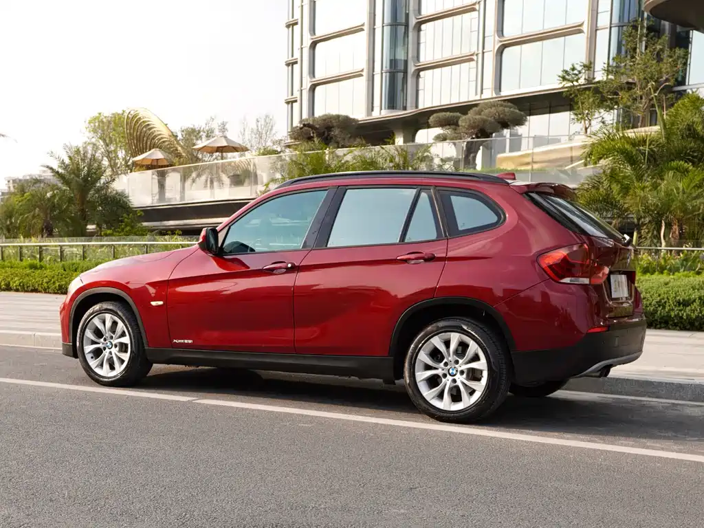 BMW X1 2011 — фото 10