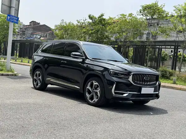 Geely Xingyue L 2025