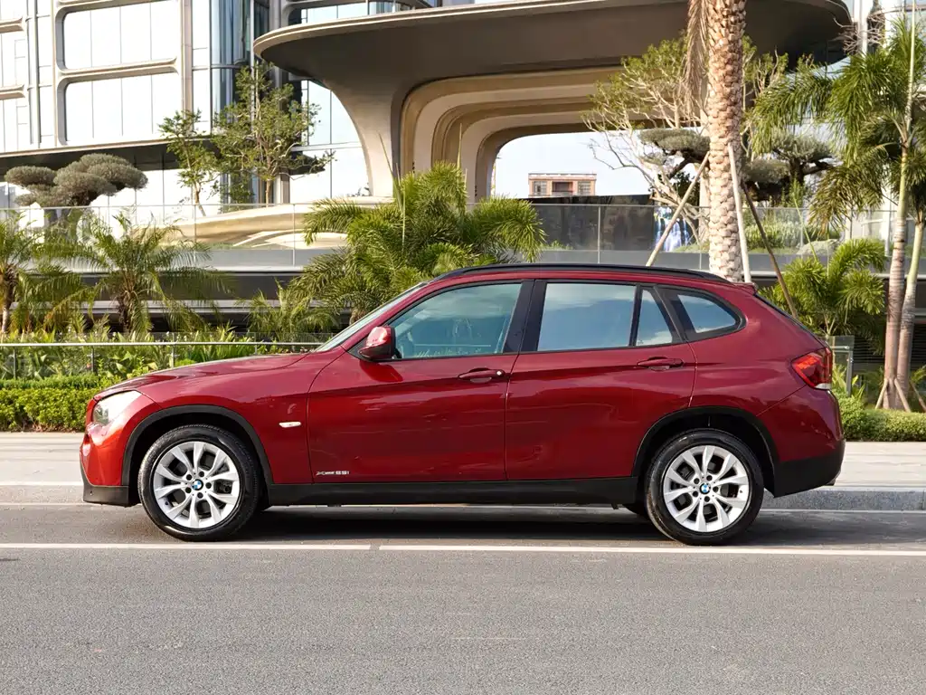 BMW X1 2011 — фото 4
