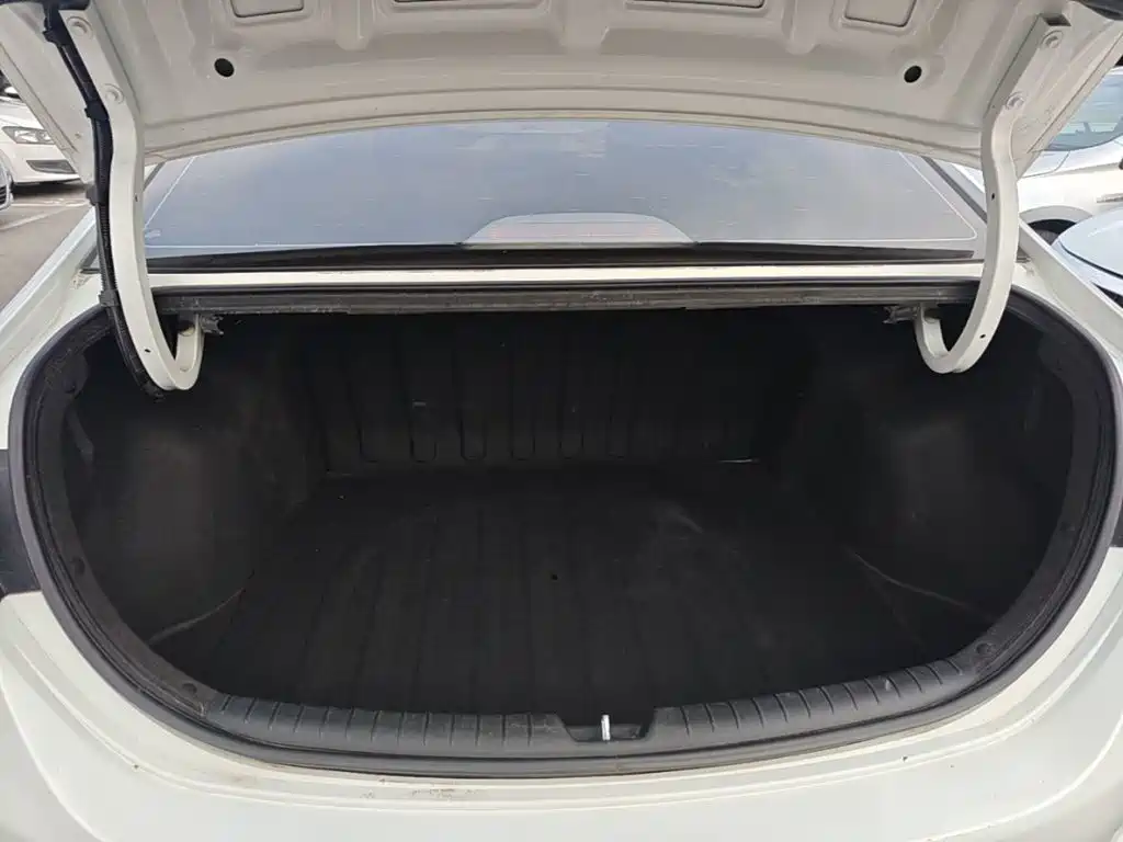 Hyundai Verna 2019 — фото 19
