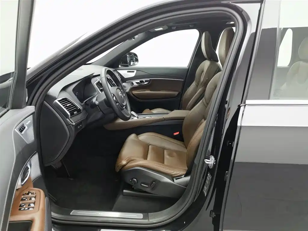 Volvo XC90 PHEV 2023 — фото 10