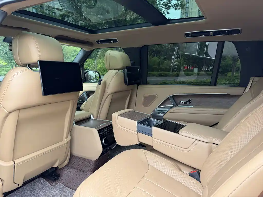 Land Rover Range Rover 2024 — фото 10