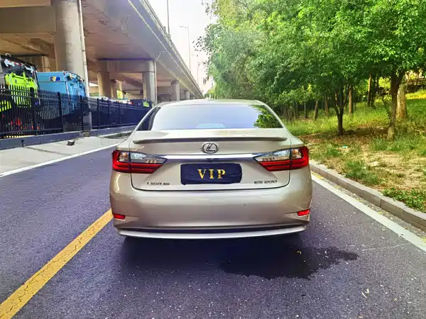 Lexus ES 2015