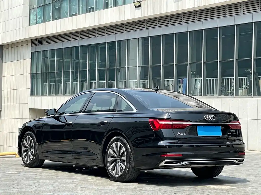 Audi A6L 2024 — фото 13