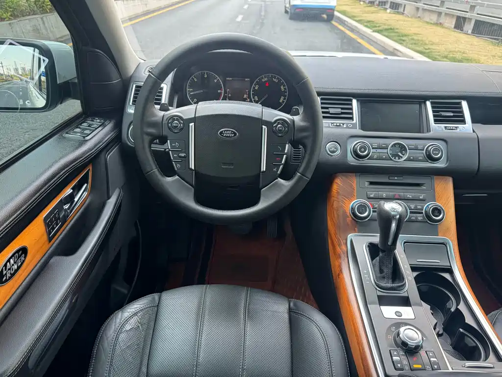 Land Rover Sport 2011 — фото 15