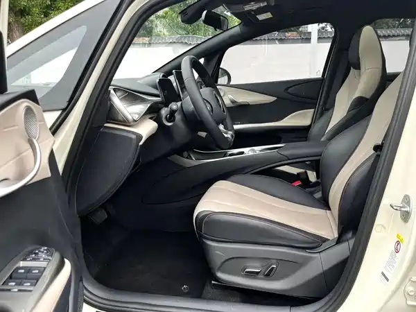BYD Dolphin 2023