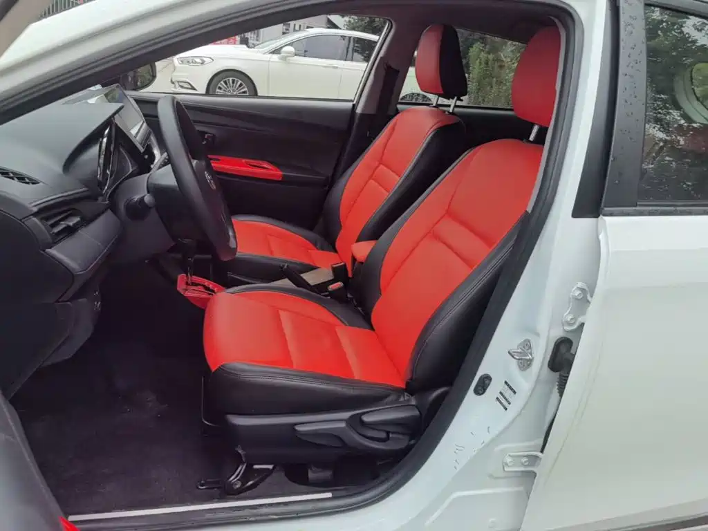 Toyota Yaris L 2018 — фото 15