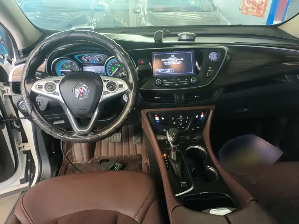 Buick Envision Plus 2017 — фото 10