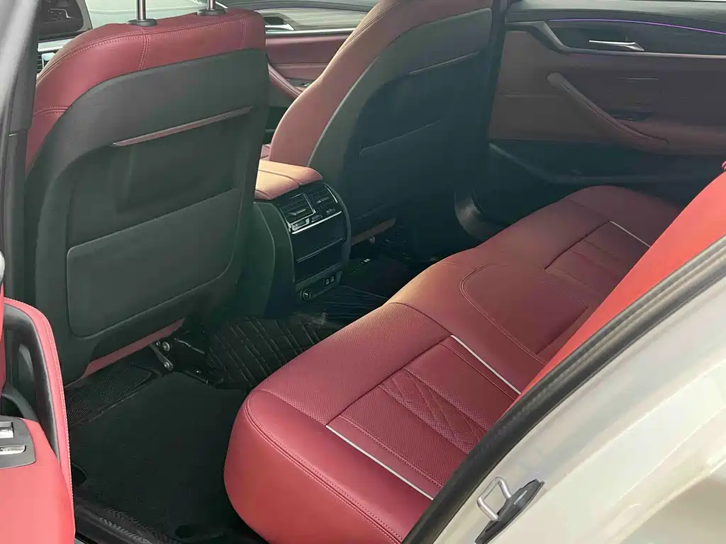 BMW 5 Series 2023 — фото 18