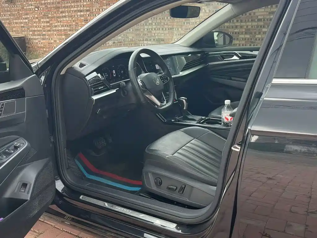 Volkswagen Passat 2023