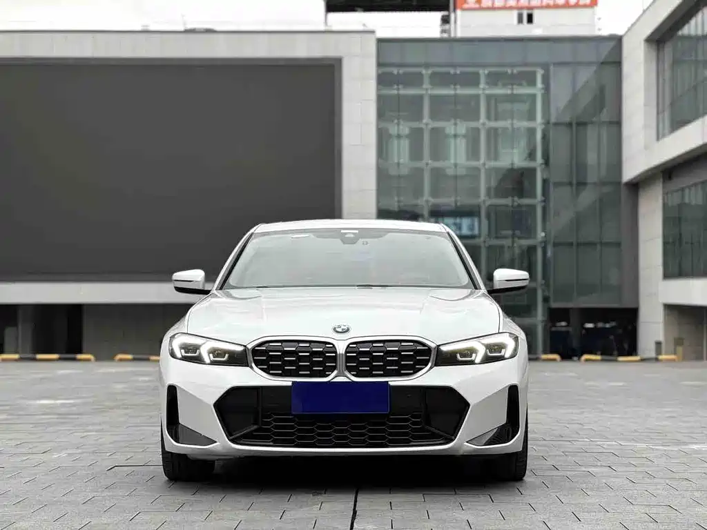 BMW 3 Series 2024