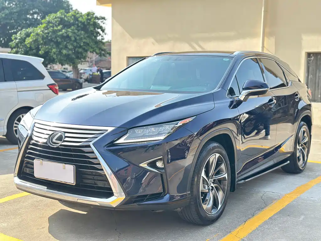 Lexus RX 2018 — фото 1