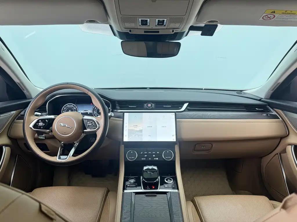 Jaguar XFL 2023 — фото 15