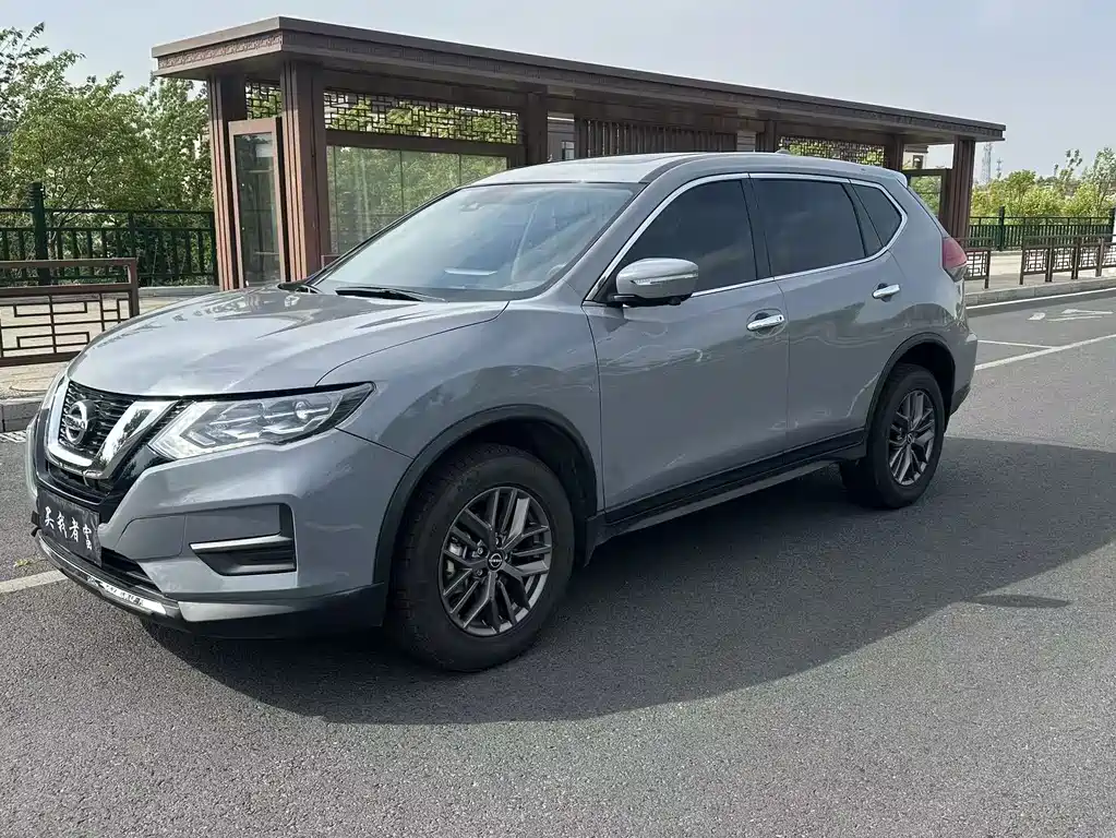 Nissan X-Trail 2025