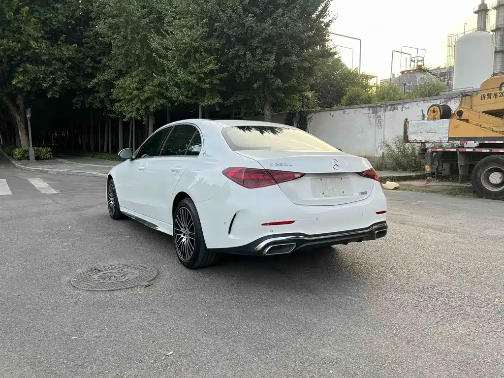 Mercedes-Benz C-Class 2023 — фото 10