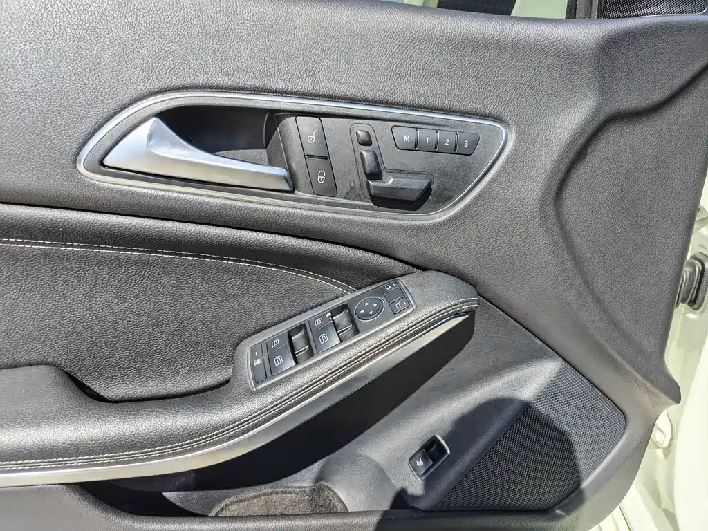 Mercedes-Benz CLA 2015 — фото 10