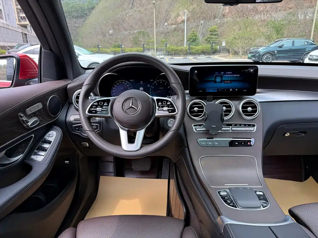 Mercedes-Benz GLC 2020 — фото 11
