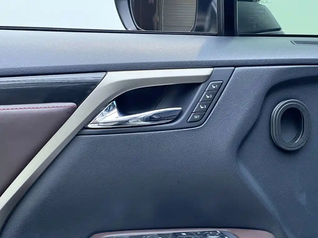 Lexus RX 2022 — фото 16