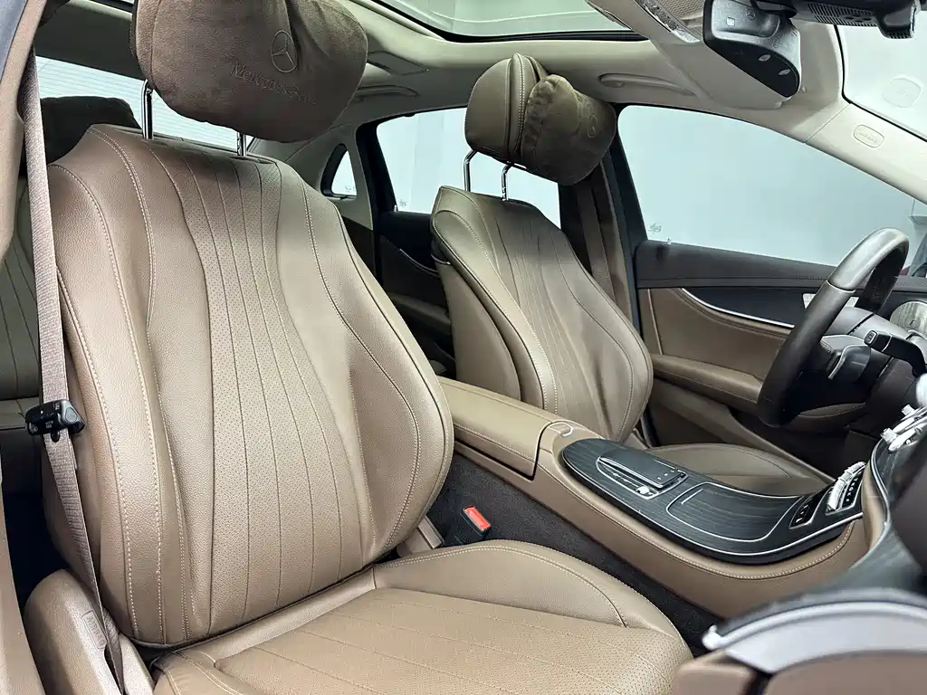 Mercedes-Benz E-Class 2023 — фото 16