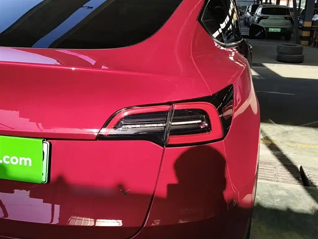 Tesla Model Y 2023 — фото 8