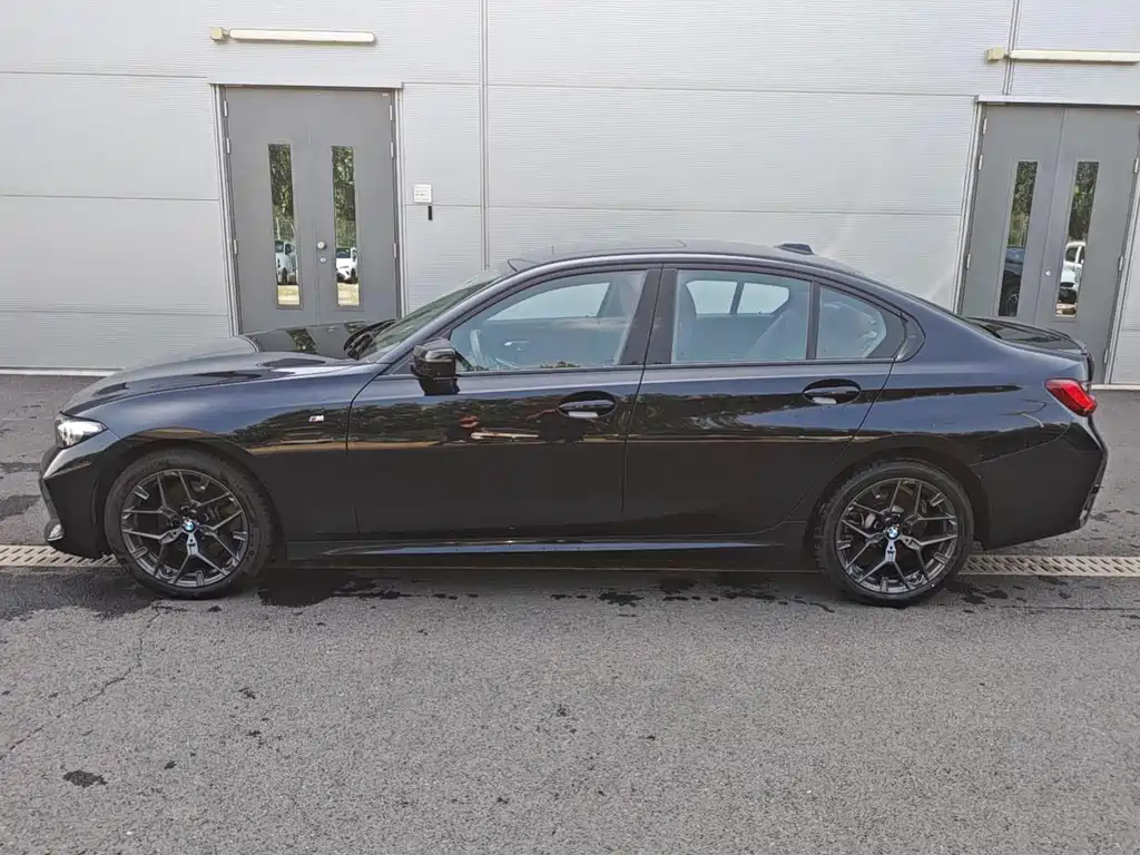 BMW 3 Series 2025
