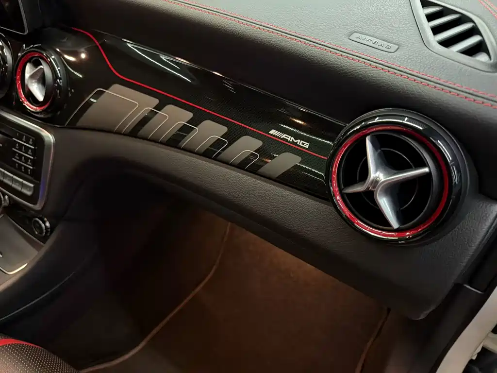 Mercedes-Benz GLA AMG 2019 — фото 19