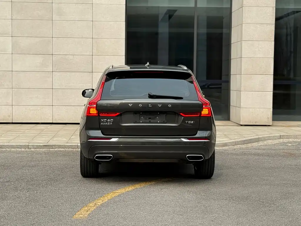 Volvo XC60 2020 — фото 19