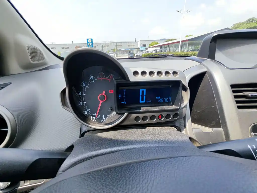 Chevrolet Aveo 2014 — фото 14