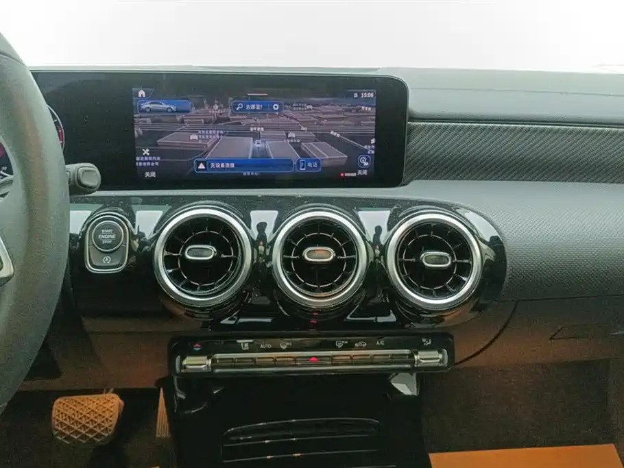 Mercedes-Benz A-Class 2023 — фото 13