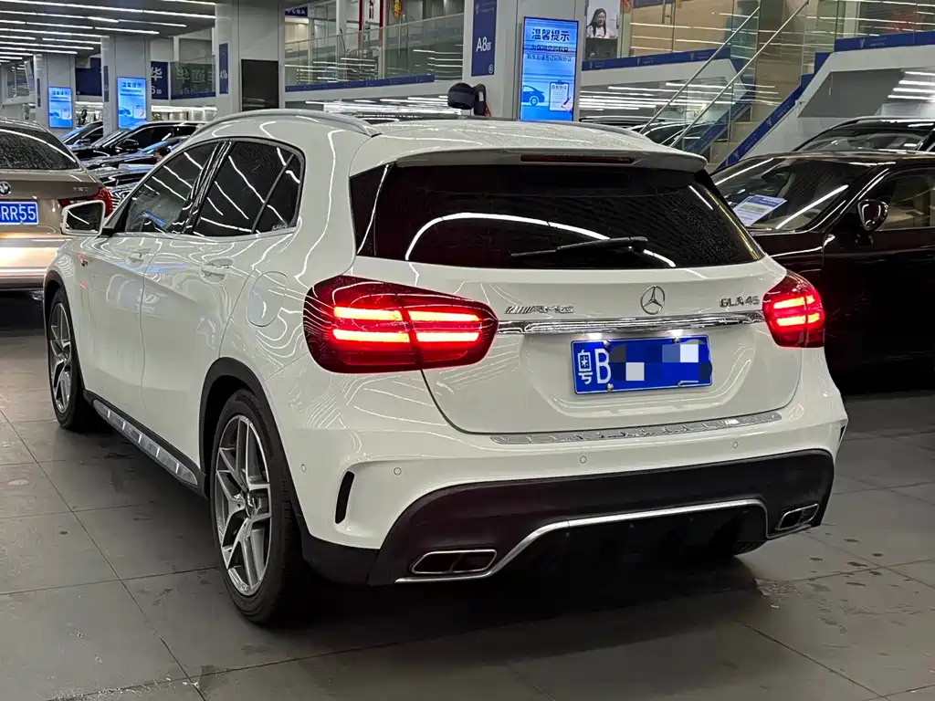 Mercedes-Benz GLA AMG 2019 — фото 3