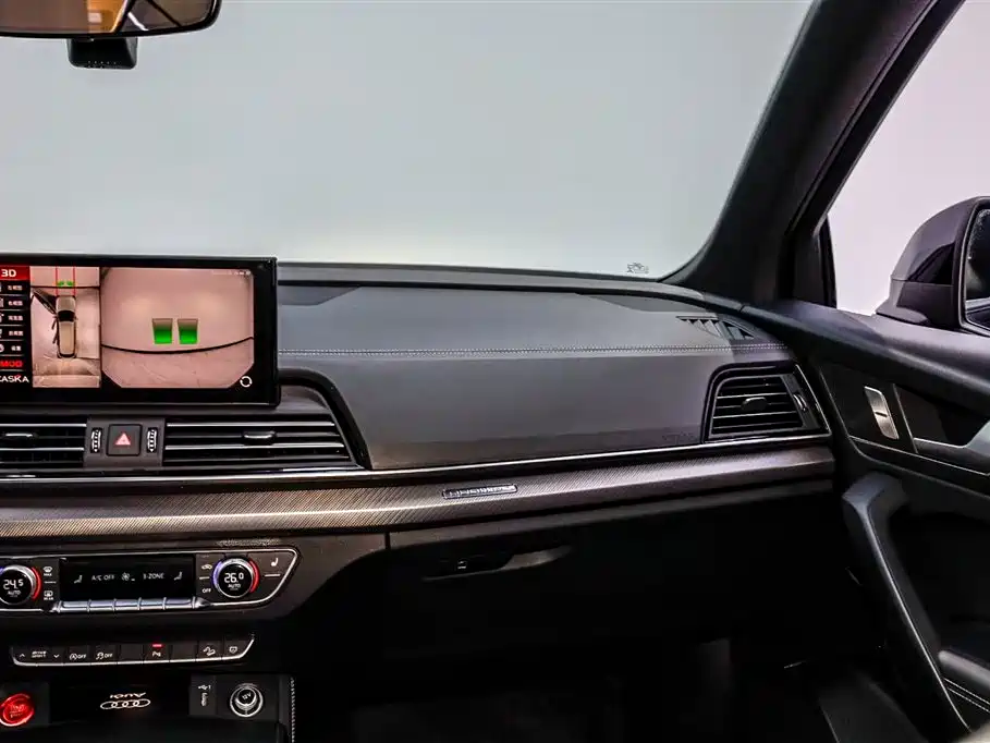 Audi Q5L 2024 — фото 17