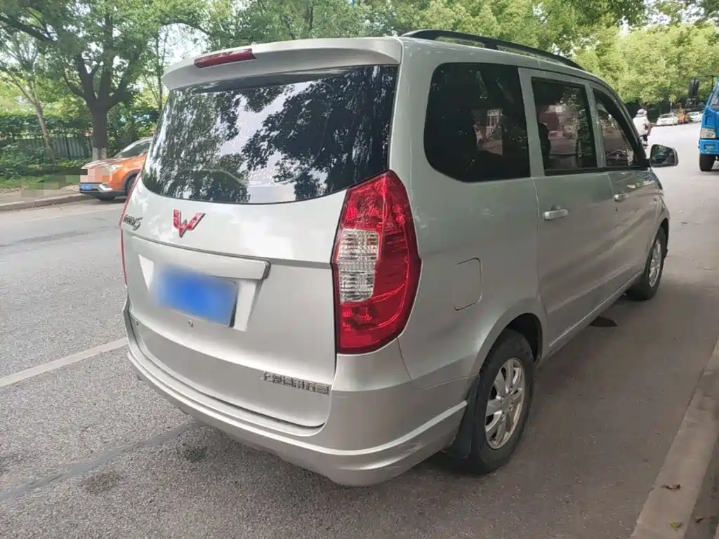 Wuling Hongguang 2018