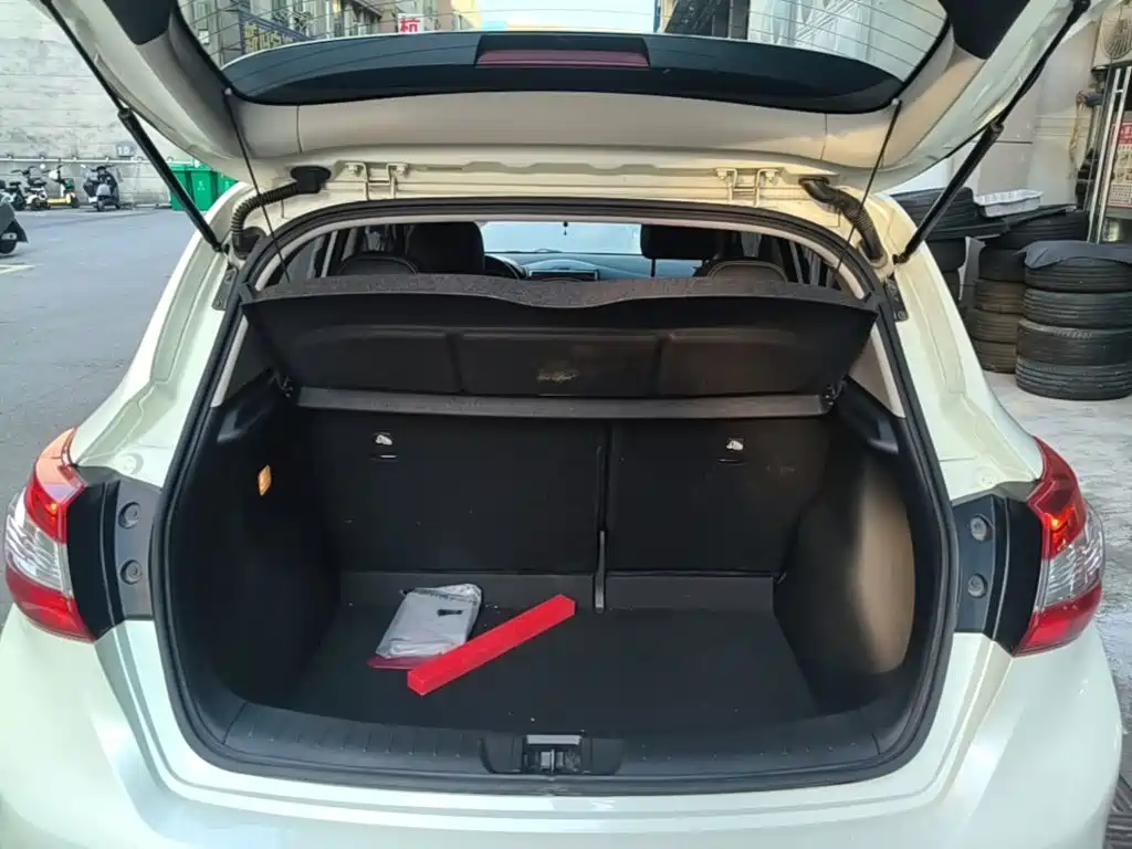 Nissan Tiida 2018 — фото 19