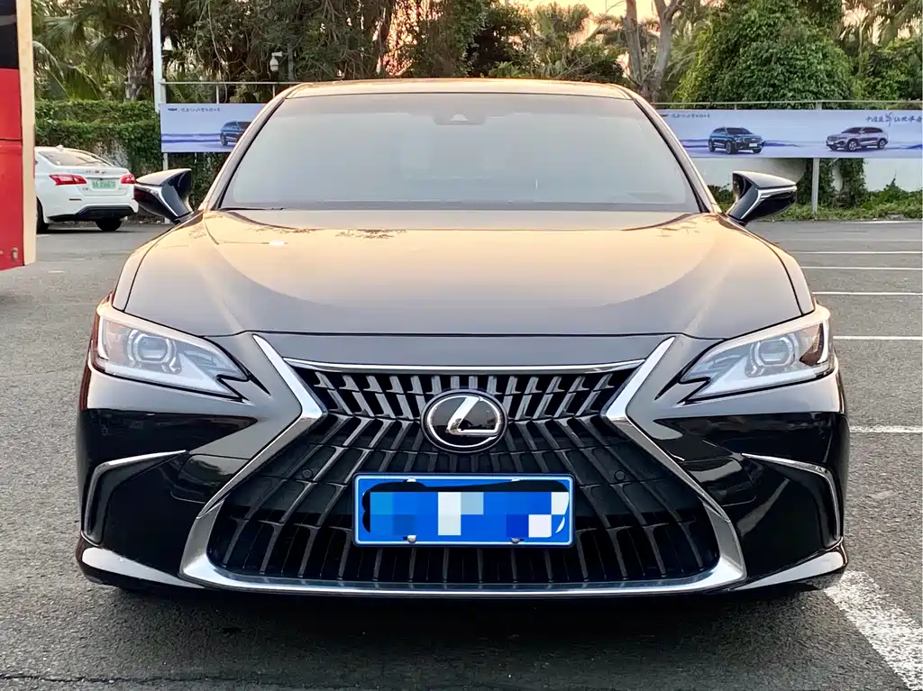 Lexus ES 2023 — фото 2