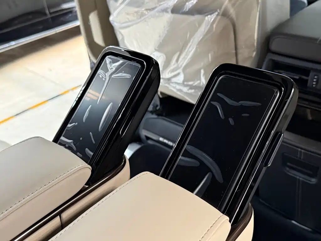 Toyota Vellfire — фото 15