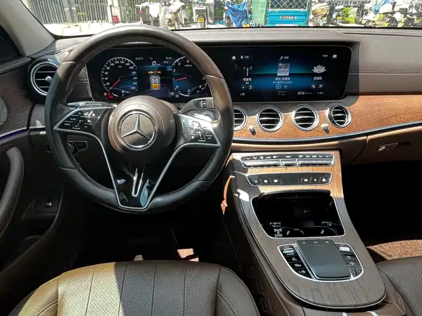 Mercedes-Benz E-Class 2021