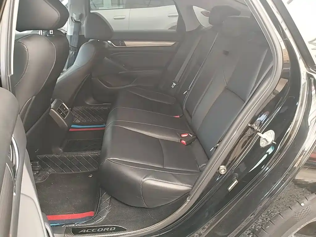 Honda Accord 2021 — фото 17