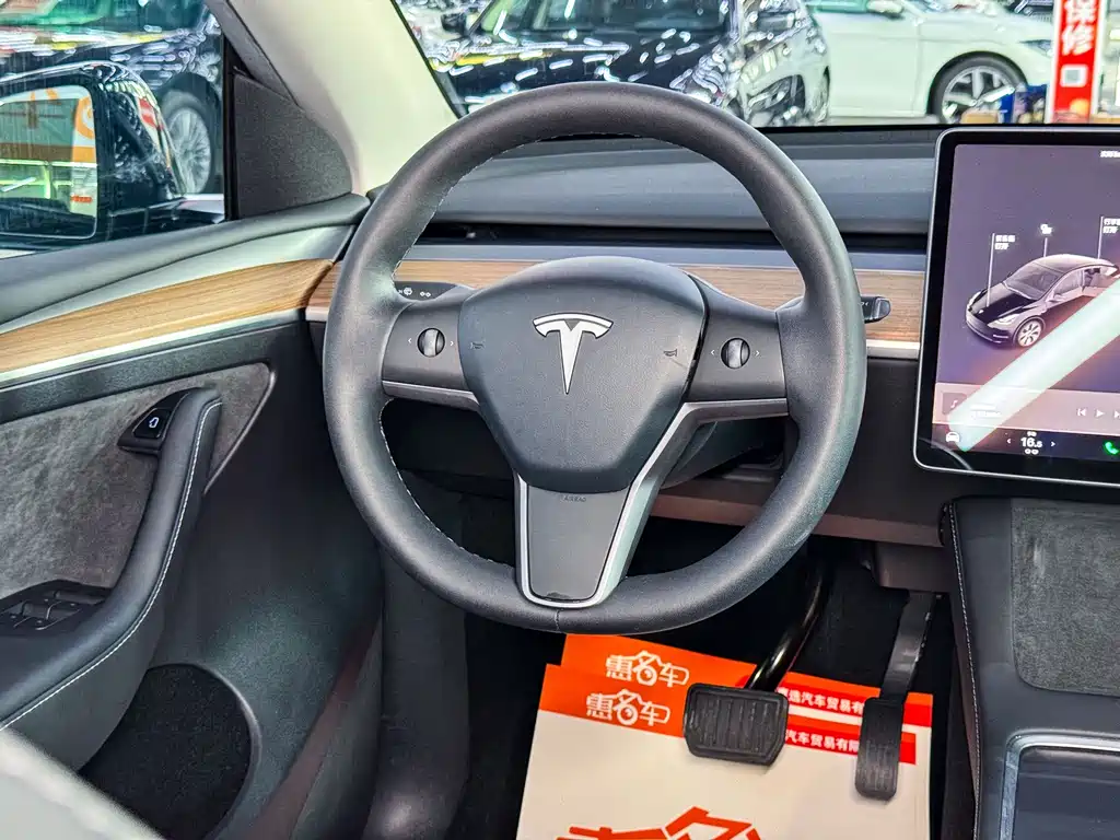 Tesla Model Y 2022 — фото 15