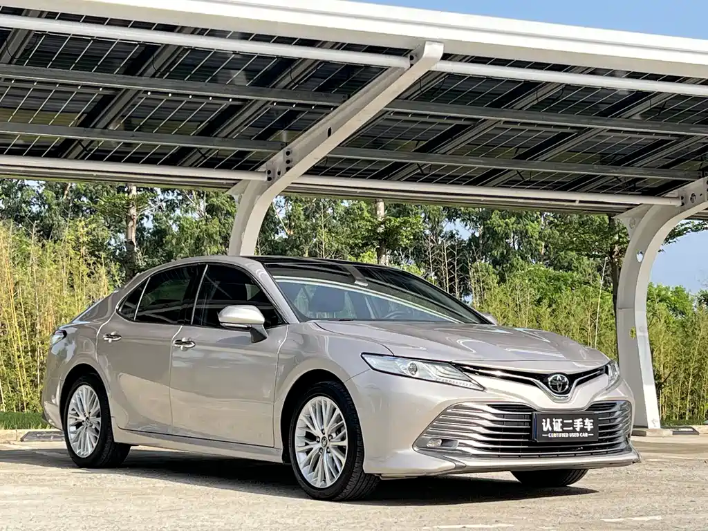 Toyota Camry 2020 — фото 3