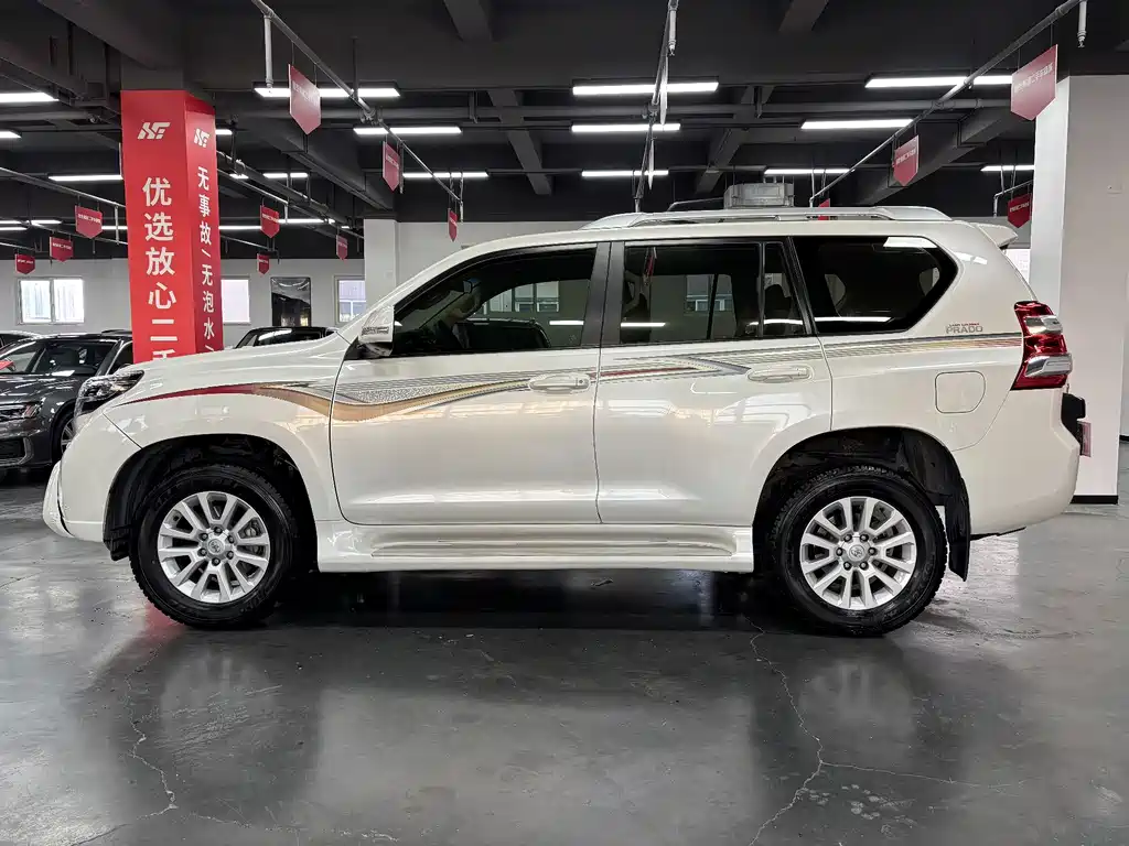 Toyota Prado 2016 — фото 5