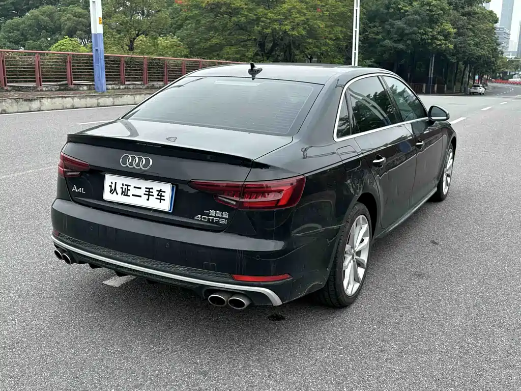 Audi A4L 2019 — фото 11