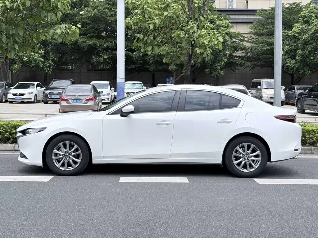 Mazda 3 Angkesela 2022