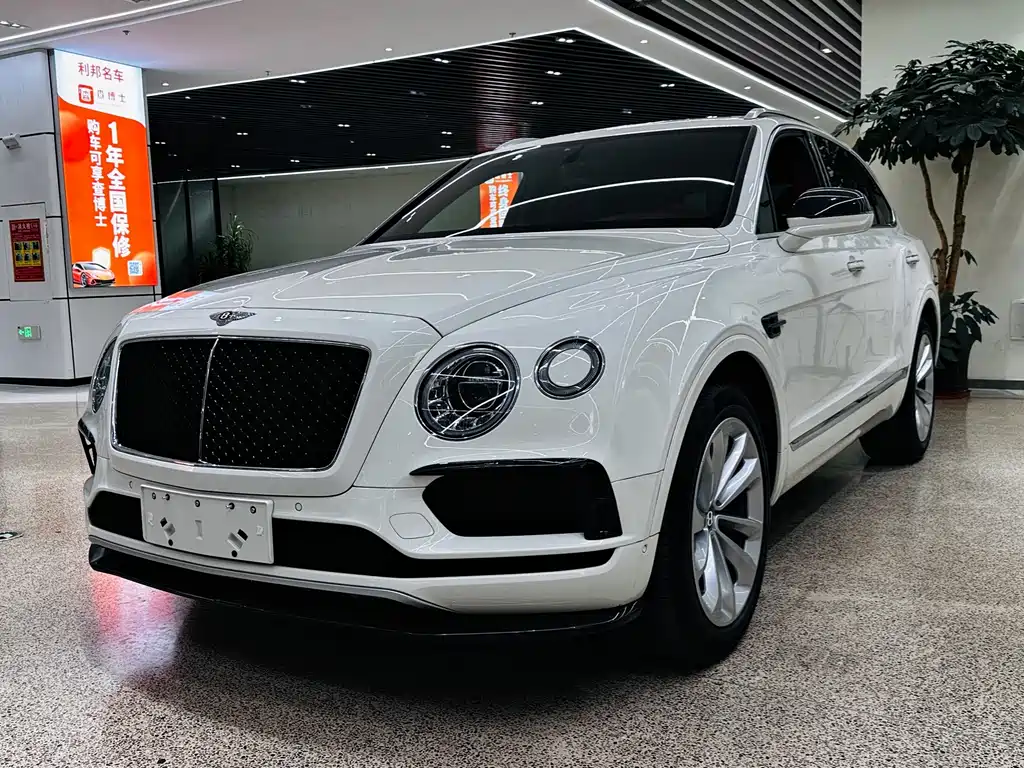 Bentley Bentayga 2020 — фото 1