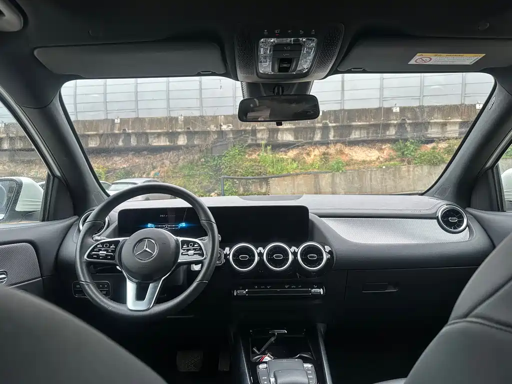Mercedes-Benz GLA 2023 — фото 6