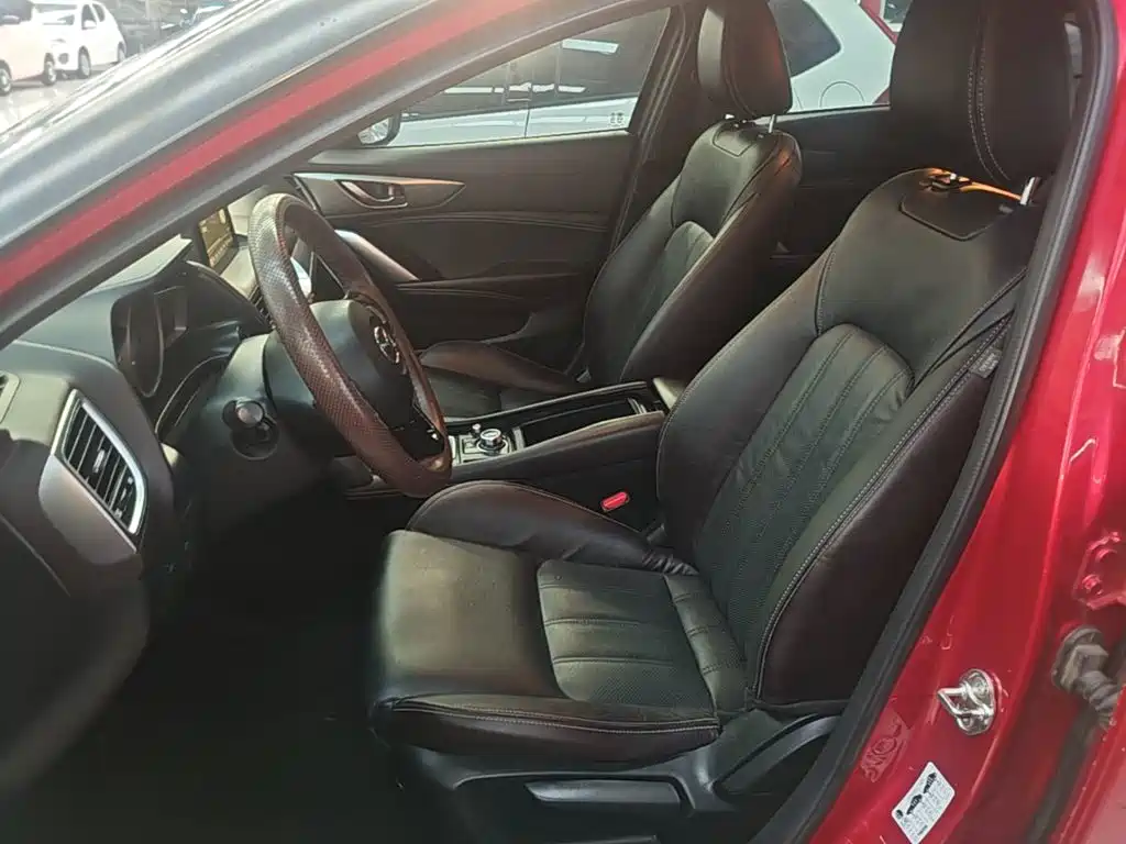 Mazda CX-4 2017 — фото 15