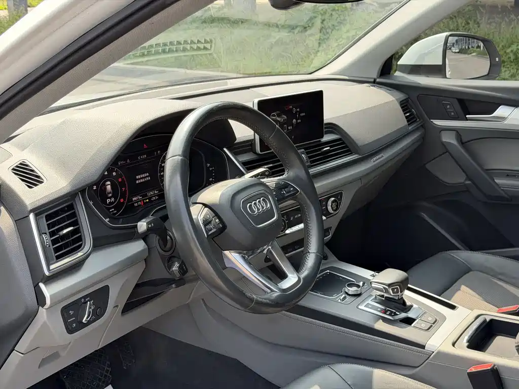 Audi Q5L 2019 — фото 4
